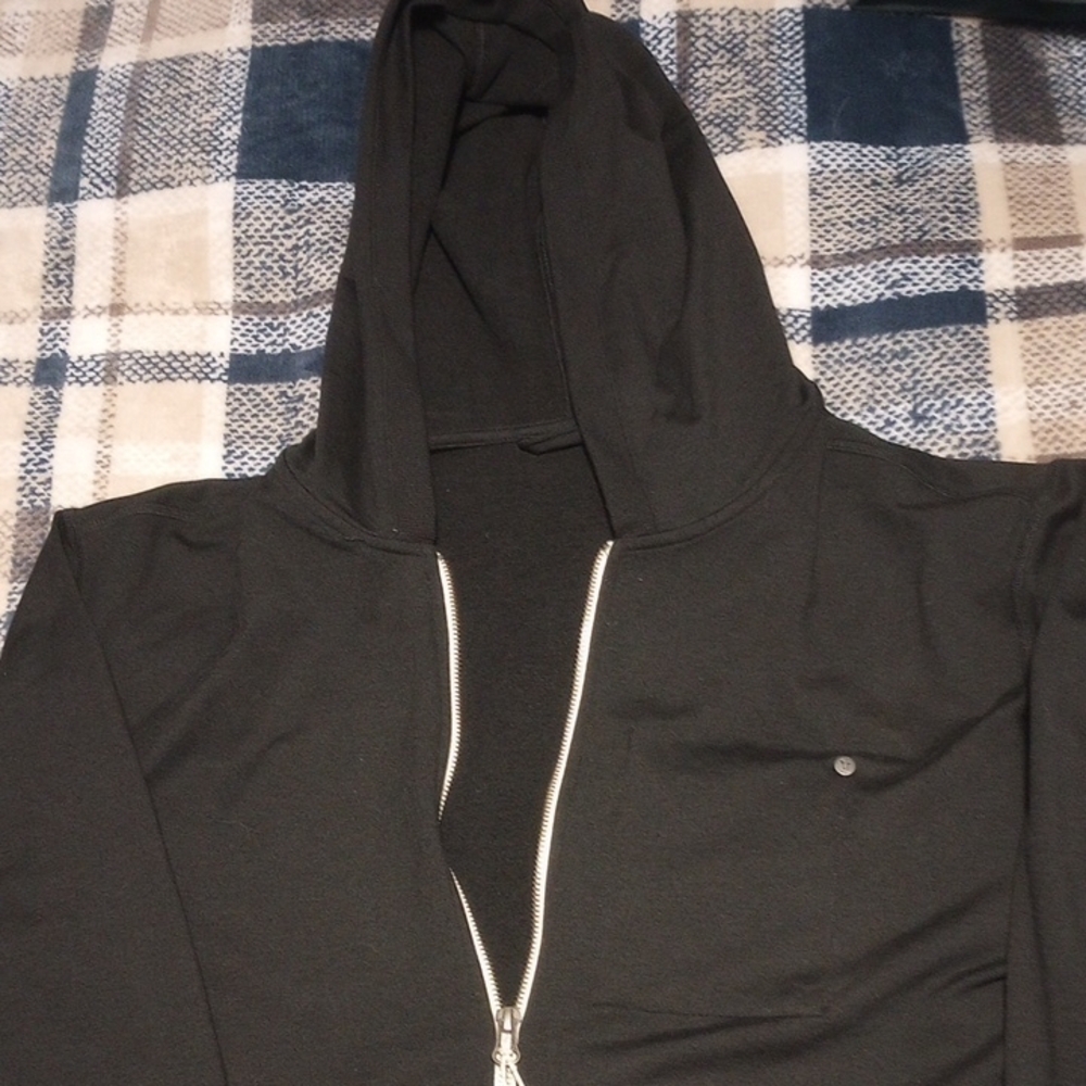 Vuori Women's Black Zip-Up Hooded Jacket